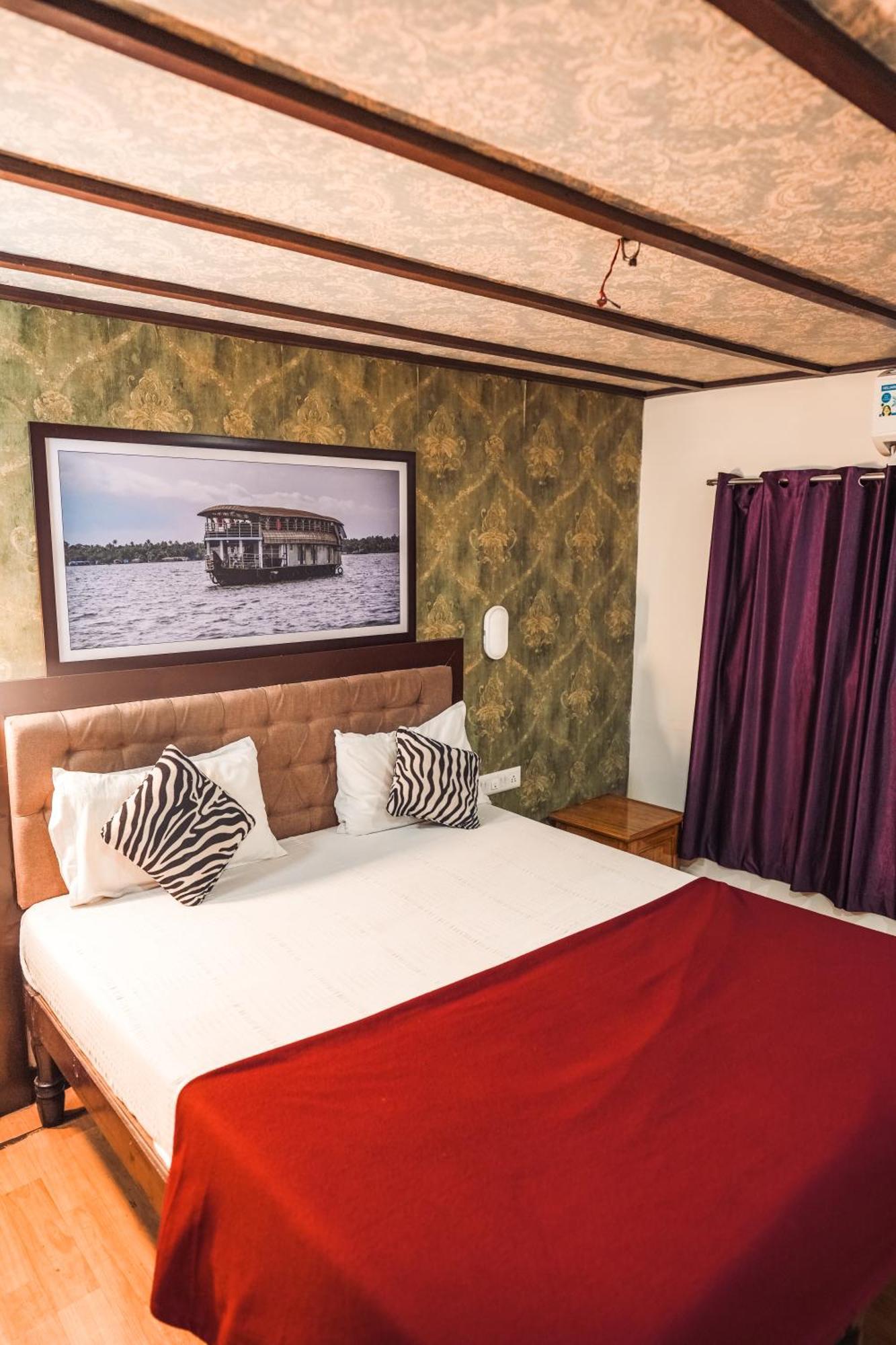 Venice Premium Houseboats Alleppey Alappuzha Exteriör bild