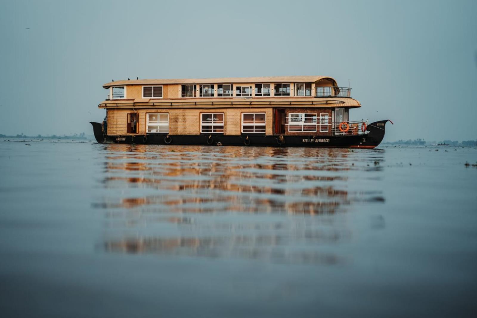 Venice Premium Houseboats Alleppey Alappuzha Exteriör bild