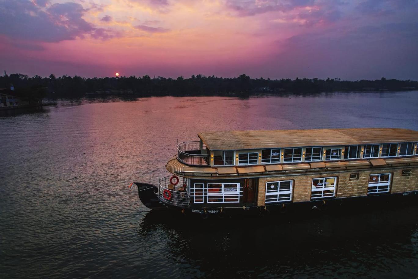 Venice Premium Houseboats Alleppey Alappuzha Exteriör bild