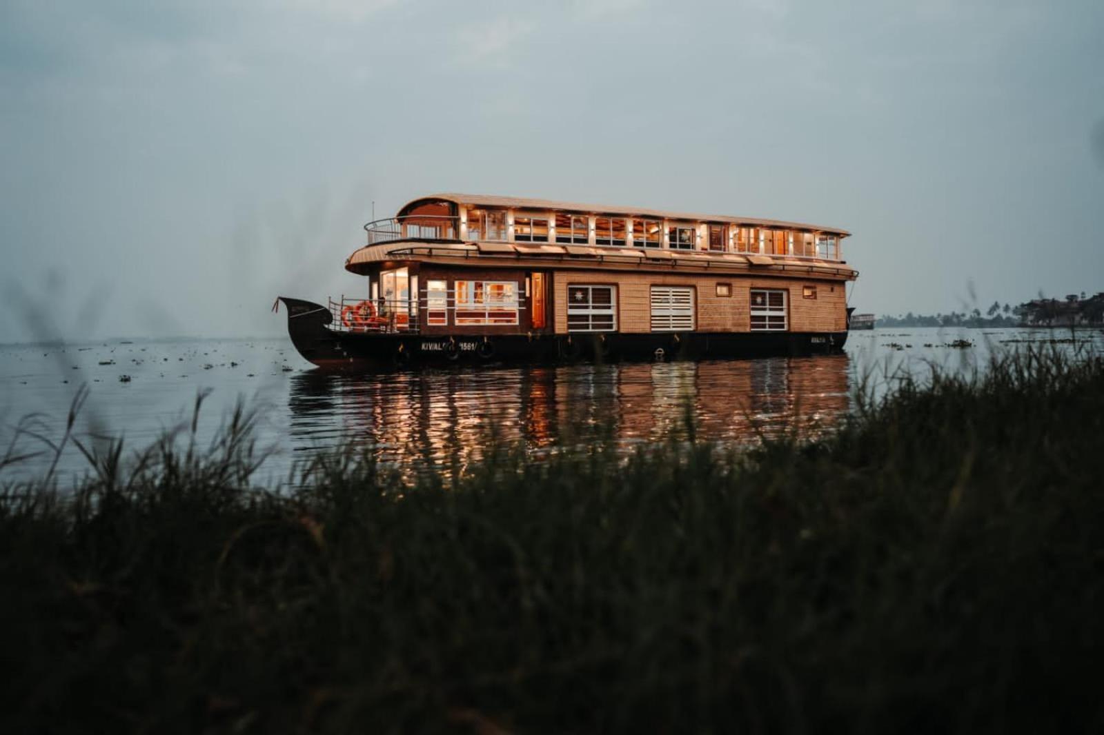 Venice Premium Houseboats Alleppey Alappuzha Exteriör bild